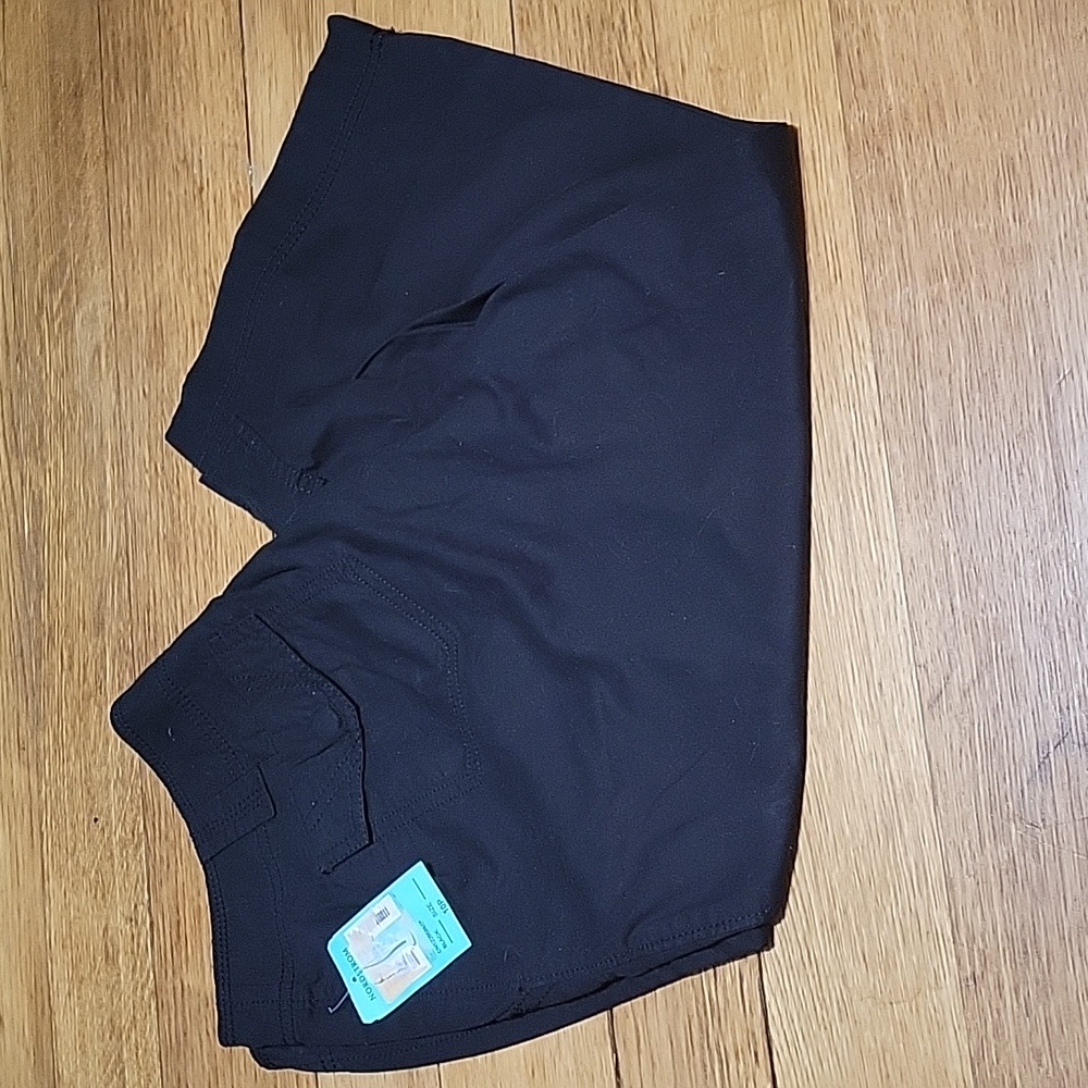 Nwt Make + Model Cargo Capris